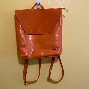 Sacco Vegan and Suede Orange Backpack